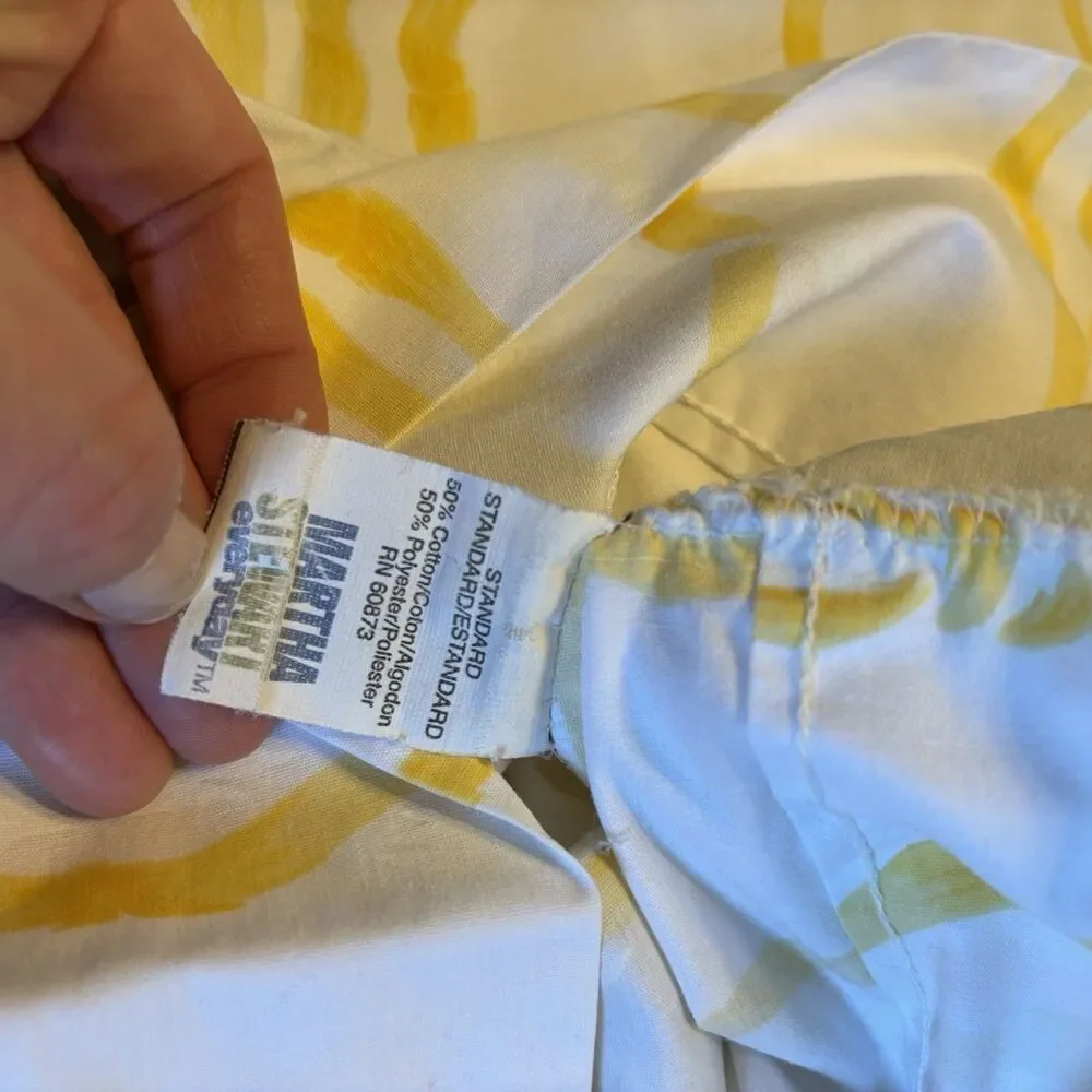 VTG Martha Stewart Pillowcase Standard White/Yellow 180 Thread Count 50% Cotton